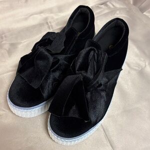 Black Fuzzy Suede Women's Shoes